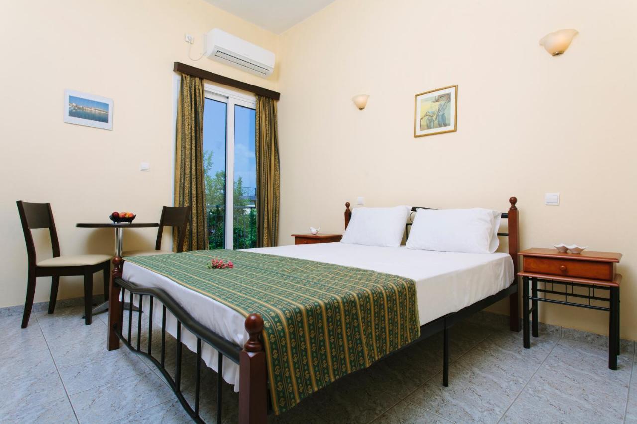 Hotel Loula Rooms&Apartments Kamena Vourla Buitenkant foto