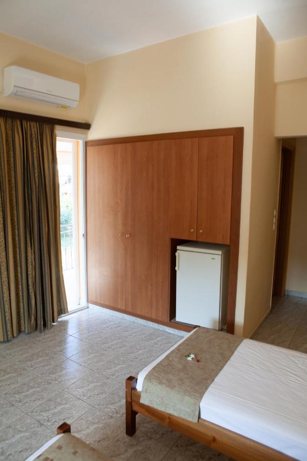 Hotel Loula Rooms&Apartments Kamena Vourla Buitenkant foto