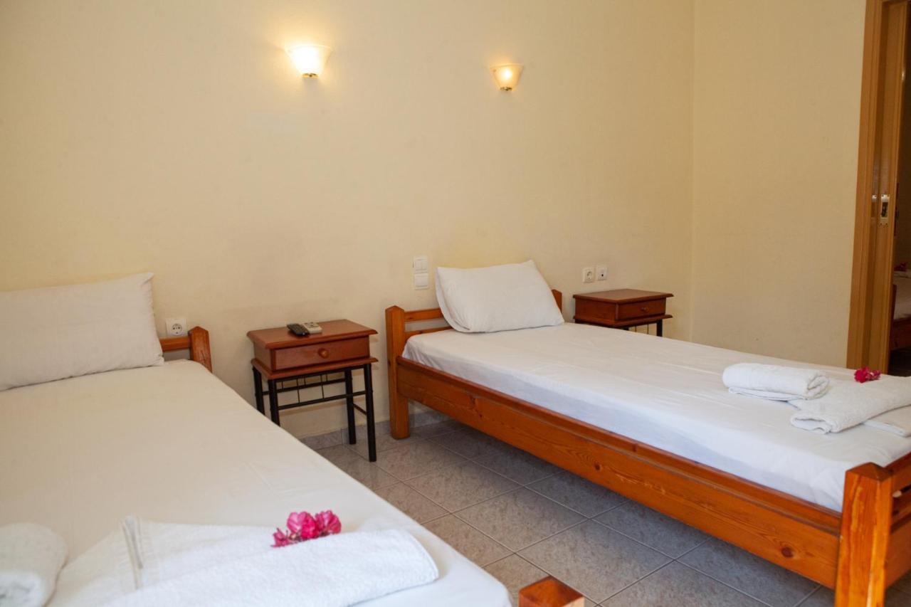 Hotel Loula Rooms&Apartments Kamena Vourla Buitenkant foto