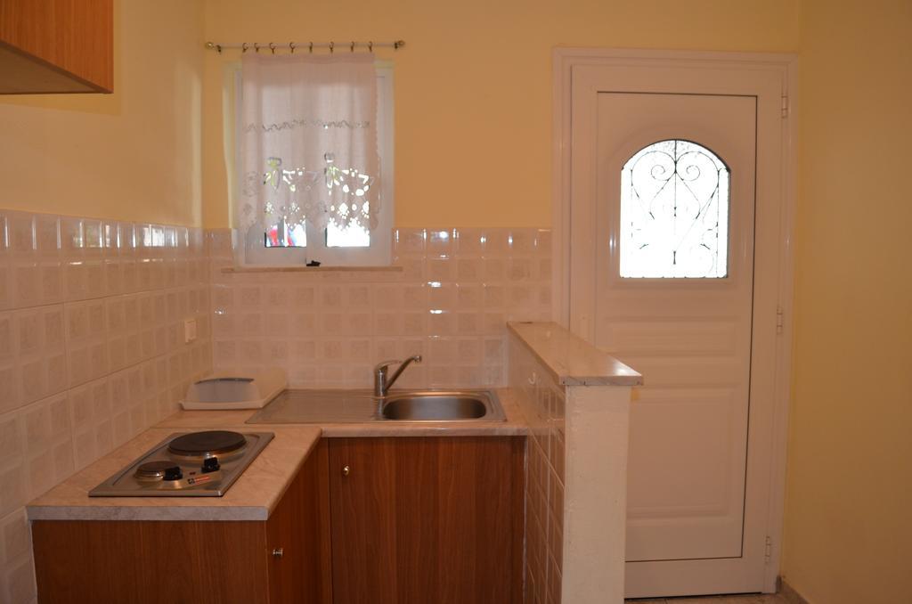 Hotel Loula Rooms&Apartments Kamena Vourla Kamer foto