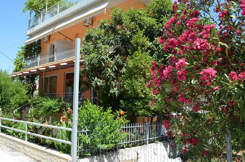 Hotel Loula Rooms&Apartments Kamena Vourla Buitenkant foto